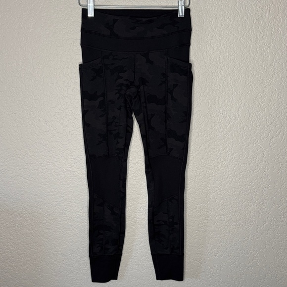 Lululemon Sun Salutation Pants Soot Black Camo Sz 4 Pockets - Picture 2 of 7